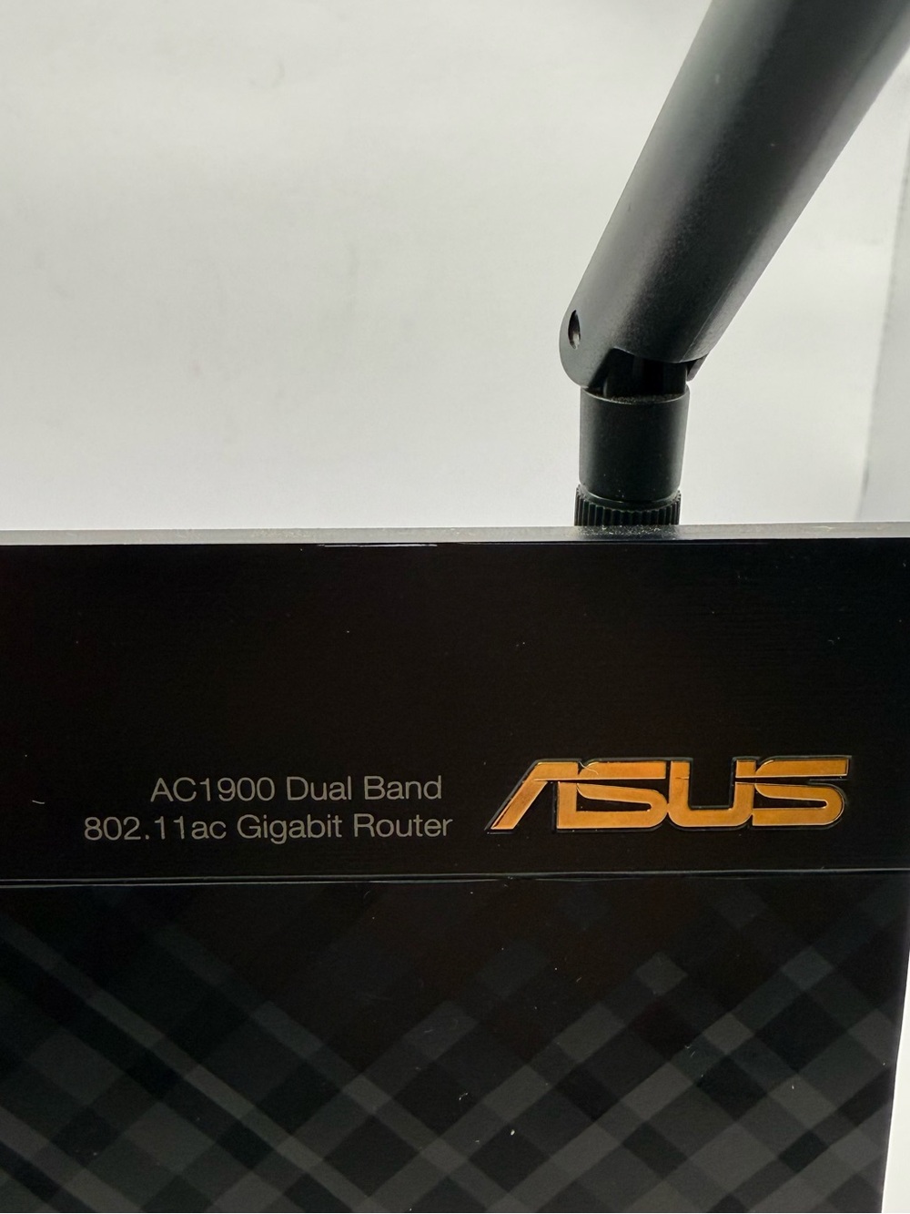 Tested ASUS AC1900 WiFi Gaming Router (RT-AC68U) - Dual Band  *Cables Included* - Picture 4 of 10
